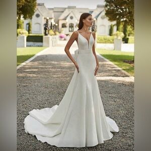 Back Bow Satin Mermaid Wedding Dress
